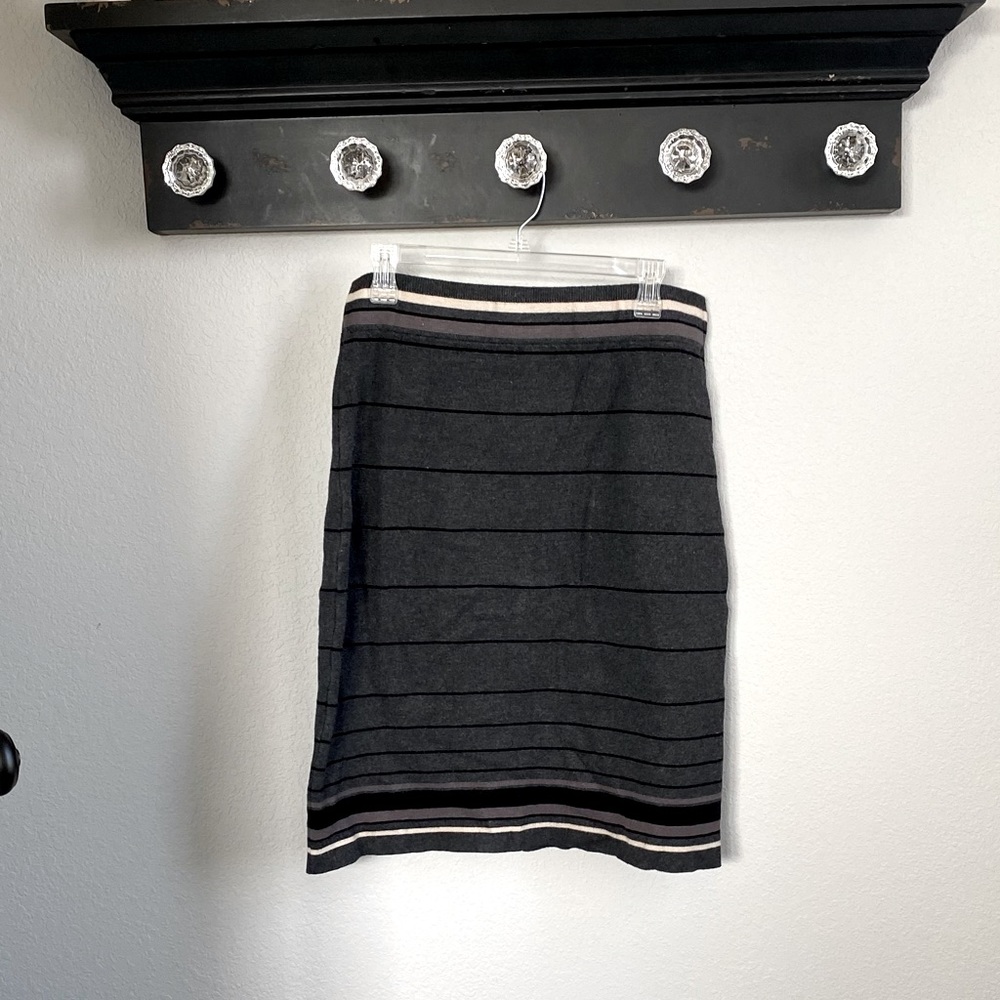 Max studio sweater skirt